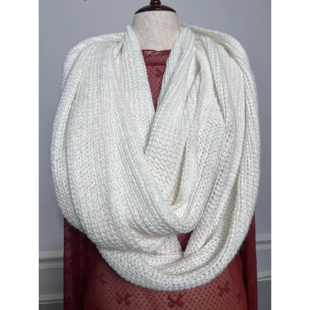 CALVIN KLEIN White Infinity scarf 84